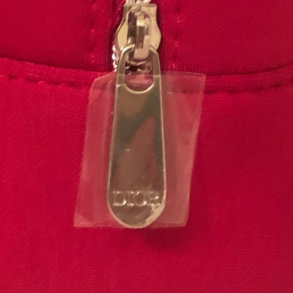 New Dior Red Zippered Cosmetic Case - Picture 3 of 5